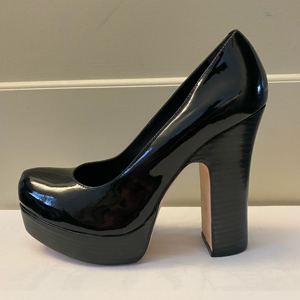 Alice + Olivia      Ronan     Black Patent Leather Platform Heels      Size 38